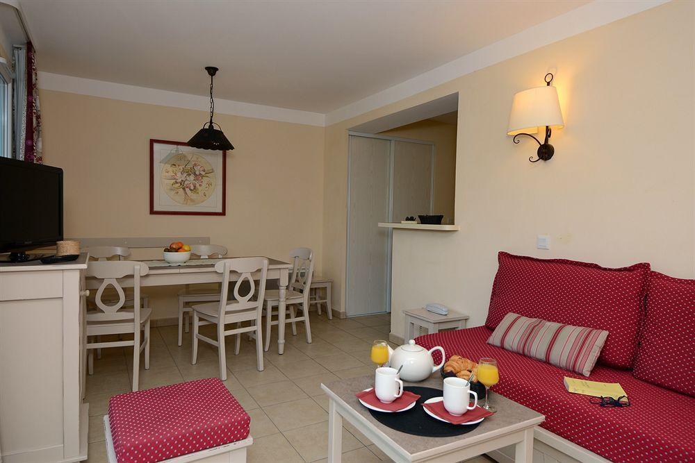 Residence Pierre & Vacances Les Coteaux De Pont-Royal Mallemort Bagian luar foto
