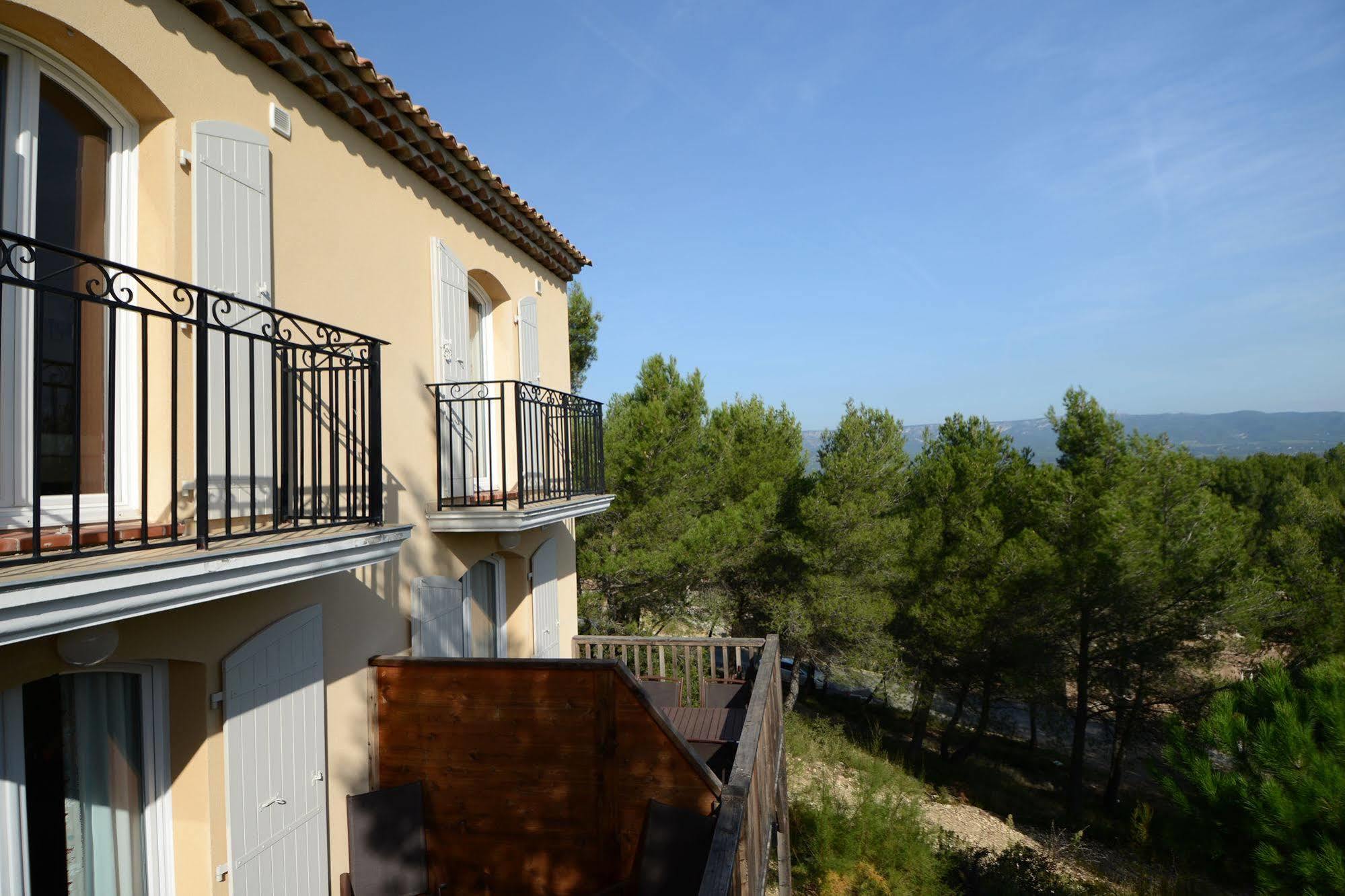 Residence Pierre & Vacances Les Coteaux De Pont-Royal Mallemort Bagian luar foto