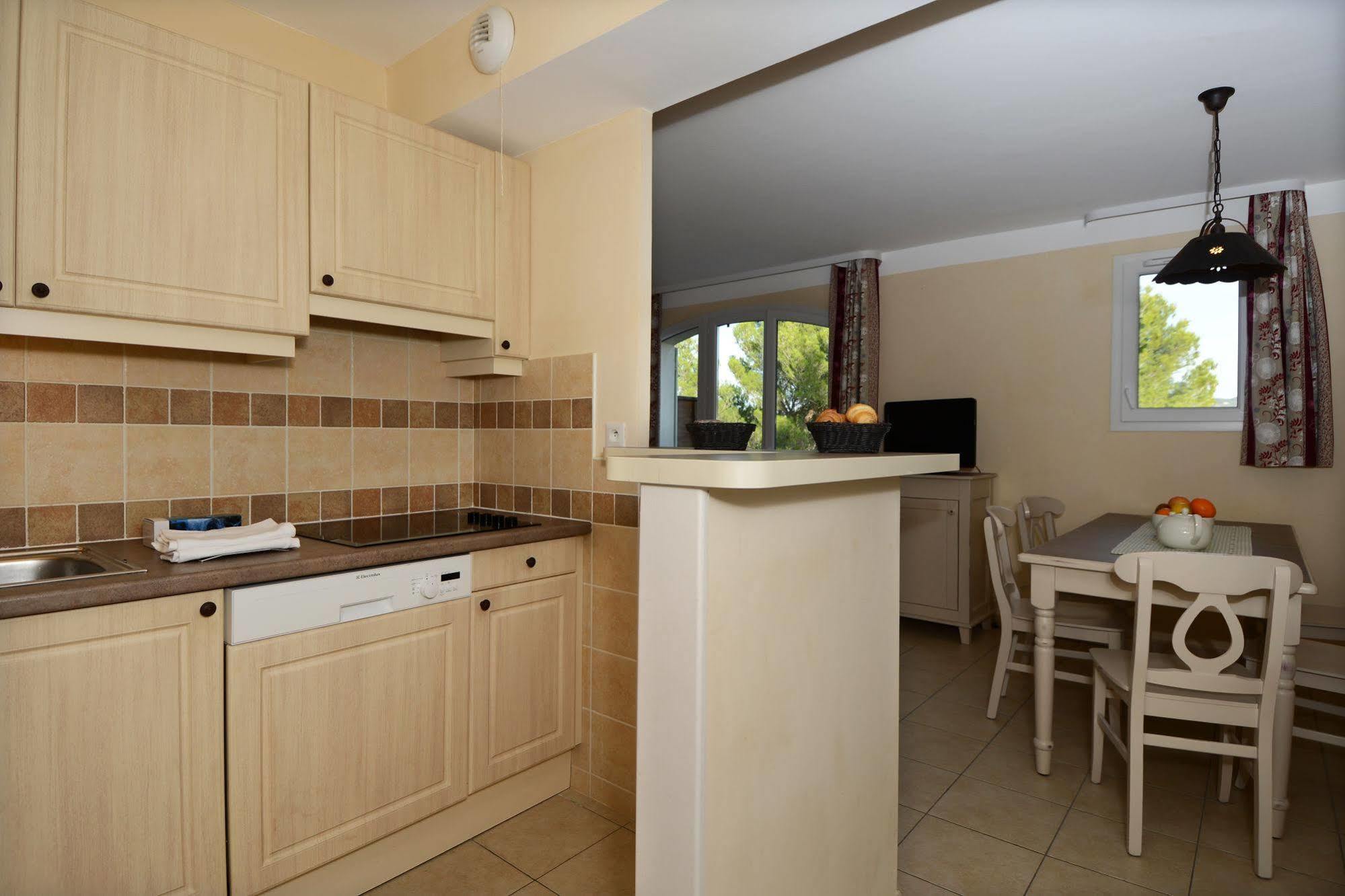 Residence Pierre & Vacances Les Coteaux De Pont-Royal Mallemort Bagian luar foto