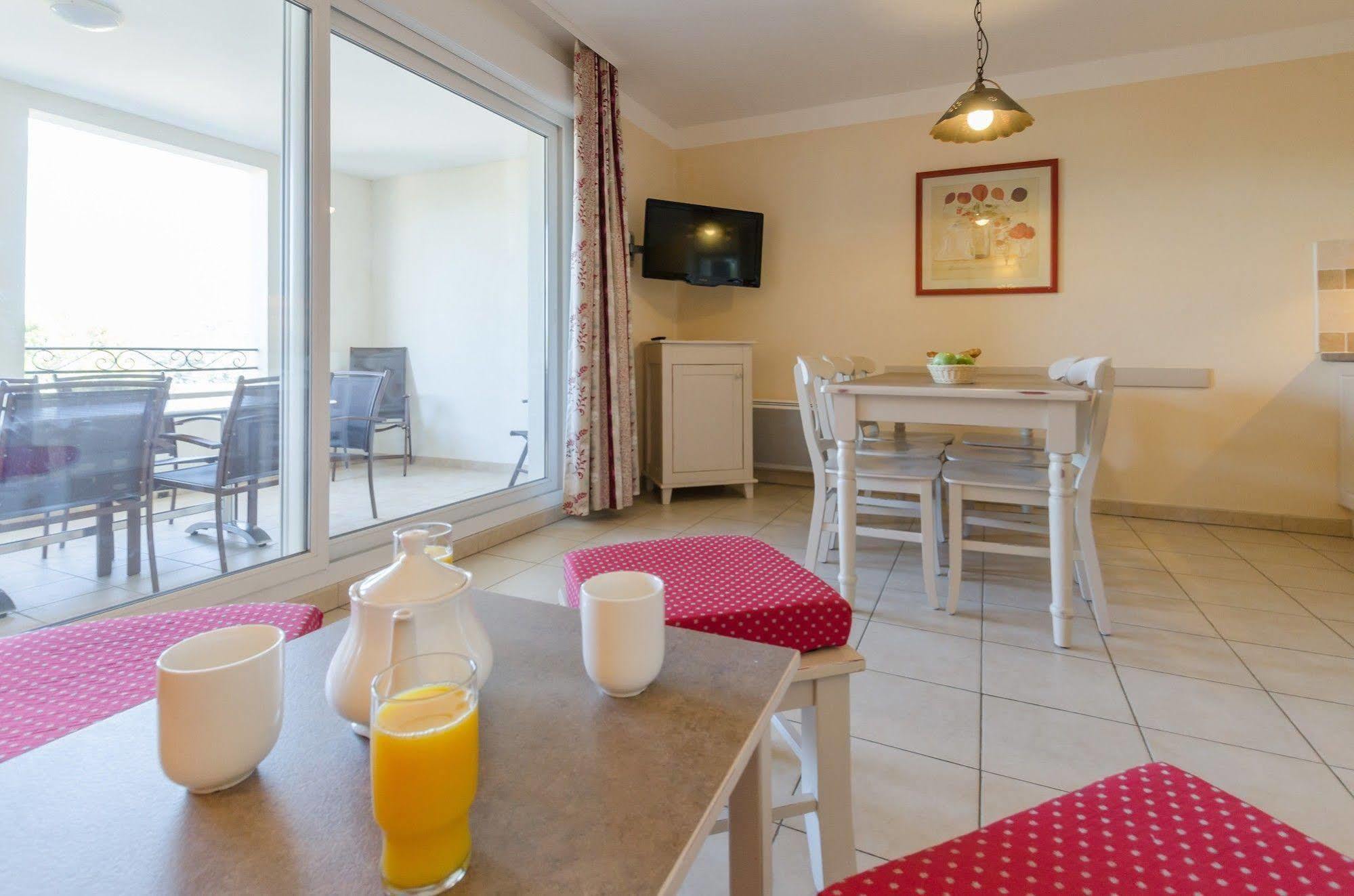 Residence Pierre & Vacances Les Coteaux De Pont-Royal Mallemort Bagian luar foto