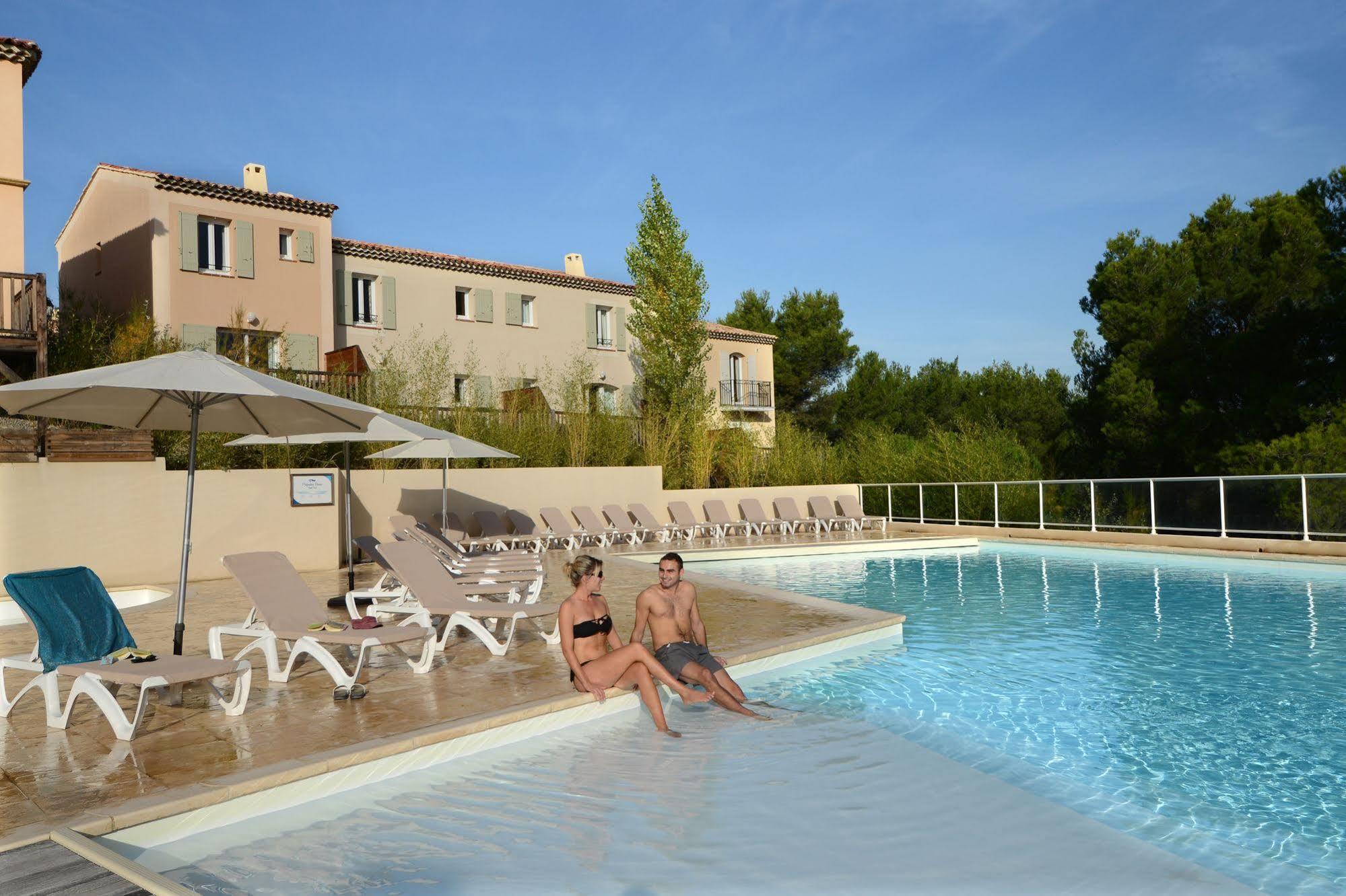 Residence Pierre & Vacances Les Coteaux De Pont-Royal Mallemort Bagian luar foto